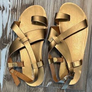 Antelope Gold Women's Sandals
